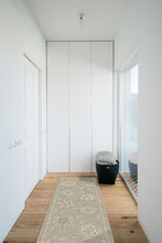 Load image into Gallery viewer, Latiff Creme Rug