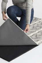 Load image into Gallery viewer, Nodum Black Rug