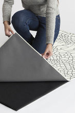 Load image into Gallery viewer, Ziri Off White Rug
