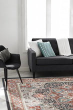 Load image into Gallery viewer, Hendesi Heriz Garnet Rug
