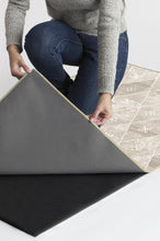 Load image into Gallery viewer, Kavi Diamond Silver Rug
