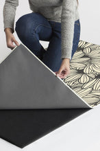 Load image into Gallery viewer, Meena Black &amp; White Rug
