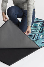 Load image into Gallery viewer, Esra Midnight Rug
