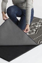Load image into Gallery viewer, Halona Charcoal Rug
