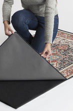 Load image into Gallery viewer, Hendesi Heriz Garnet Rug
