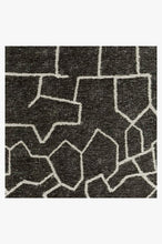 Load image into Gallery viewer, Illi Black Rug
