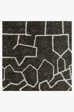 Load image into Gallery viewer, Illi Black Rug
