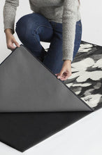 Load image into Gallery viewer, Kalina Black Rug
