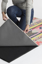 Load image into Gallery viewer, Kilim Batik Pink Rug
