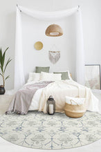 Load image into Gallery viewer, Leila Creme Vintage Rug
