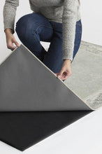Load image into Gallery viewer, Lunja Border Sage Rug
